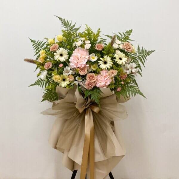 Latte Luxe Congratulation Stand